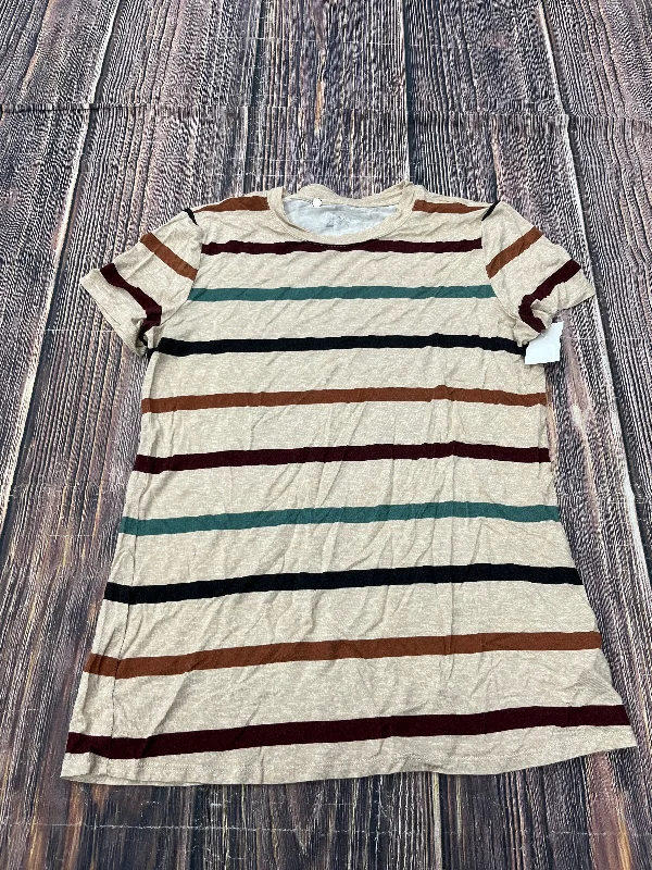 Top Short Sleeve Basic By Maurices In Tan, Size: S Masculine Men's Thick