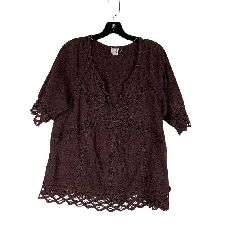 Top Short Sleeve By Akemi And Kin In Brown, Size: L Dynamic Men's High