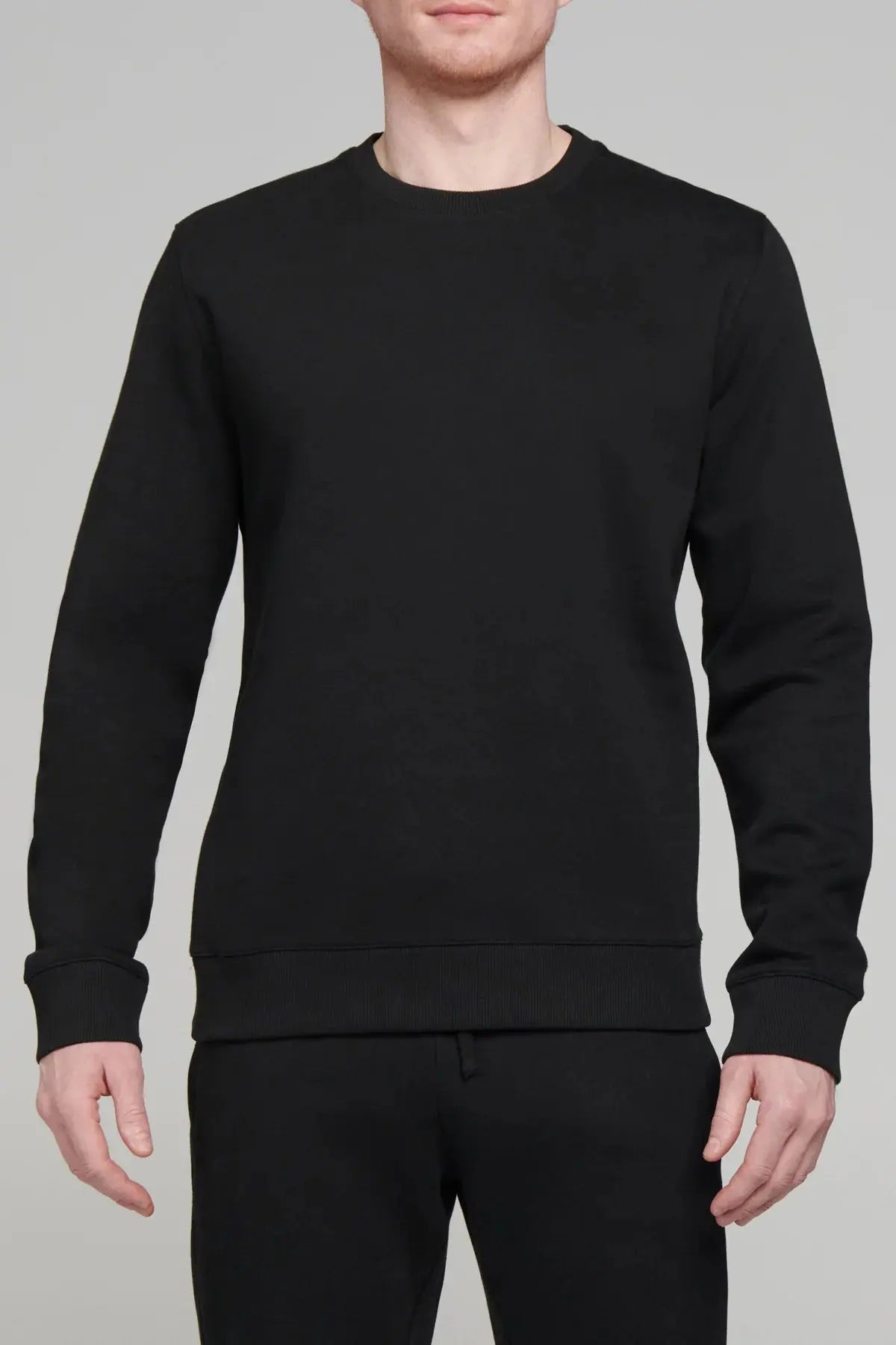 PURE & SIMPLE | Emerized Fleece Crew Neck Black Modern Men's Tech