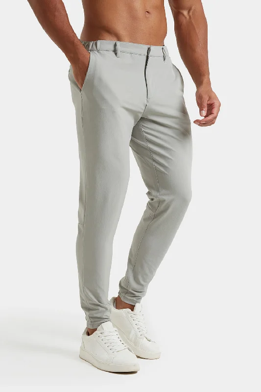 Everyday Tech Pants in Soft Grey