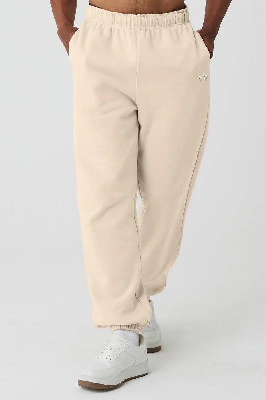 Accolade Sweatpant - Macadamia Adventure Adventure