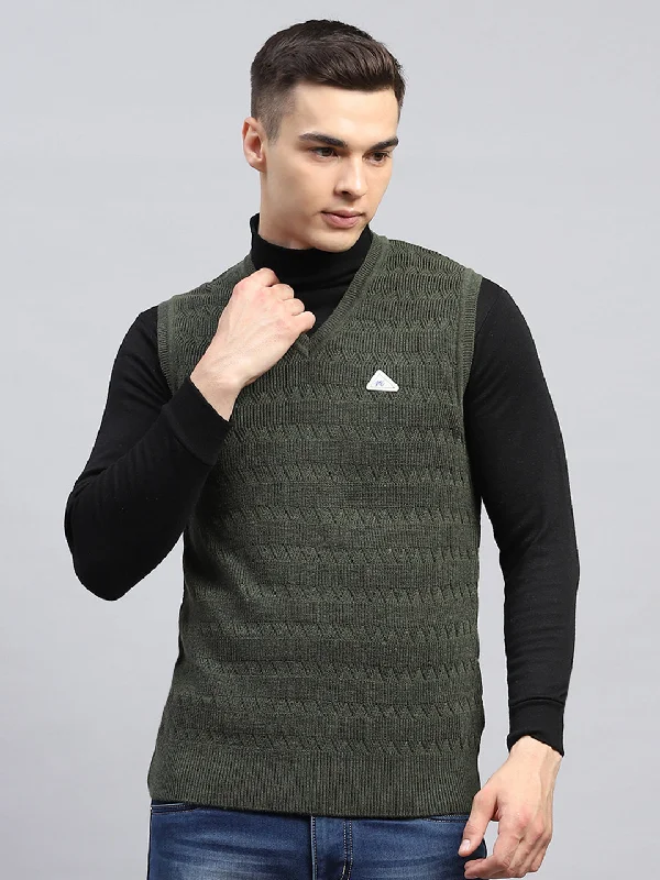 Men Green Self Design V Neck Sleeveless Sweater